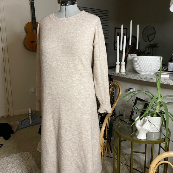 Line & Dot Calli Sweater Dress - Picture 5 of 13